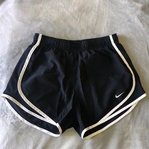 Nike Women’s Dry Tempo Shorts